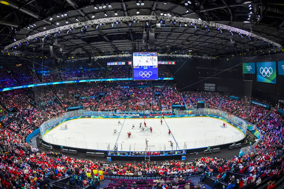 Olimpiadi 2026. La Santagiulia Ice Hockey Arena durante Canada-Svizzera.