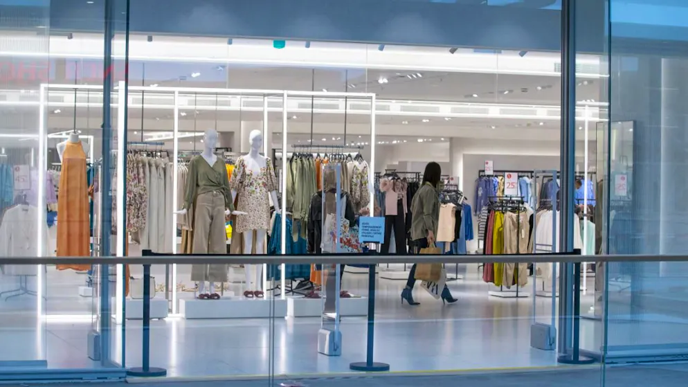 Les prix de l'habillement et des chaussures ont notamment diminué en janvier en raison des soldes (archives).