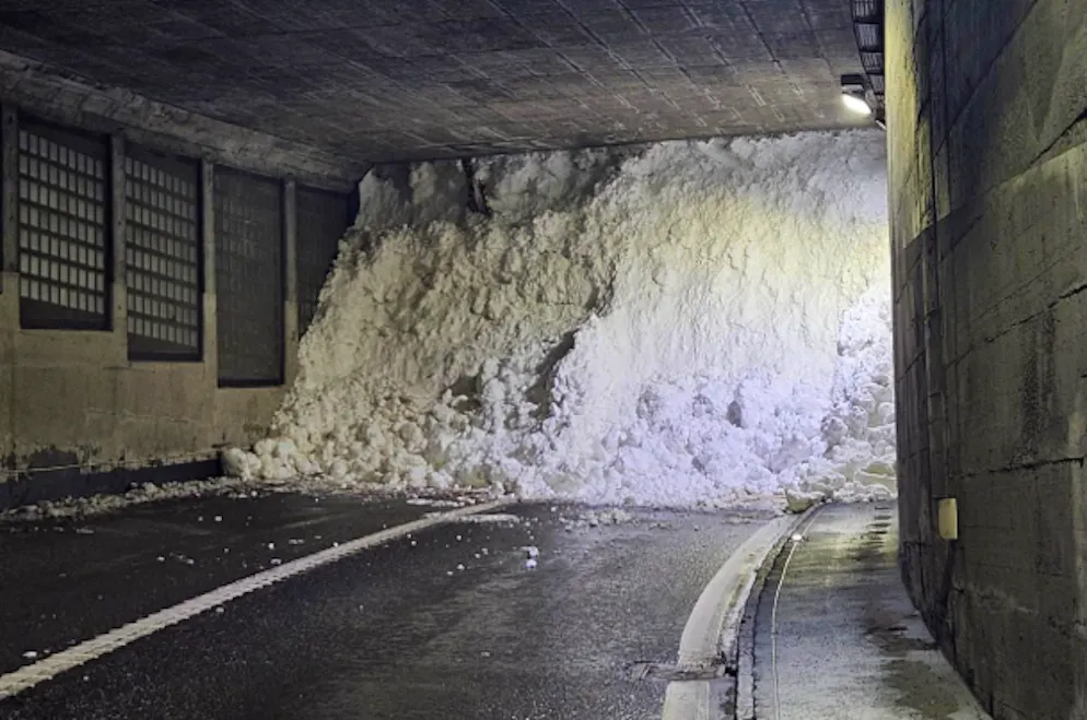 Bis zur Sprengung bleibt die A6 vorerst voll gesperrt.