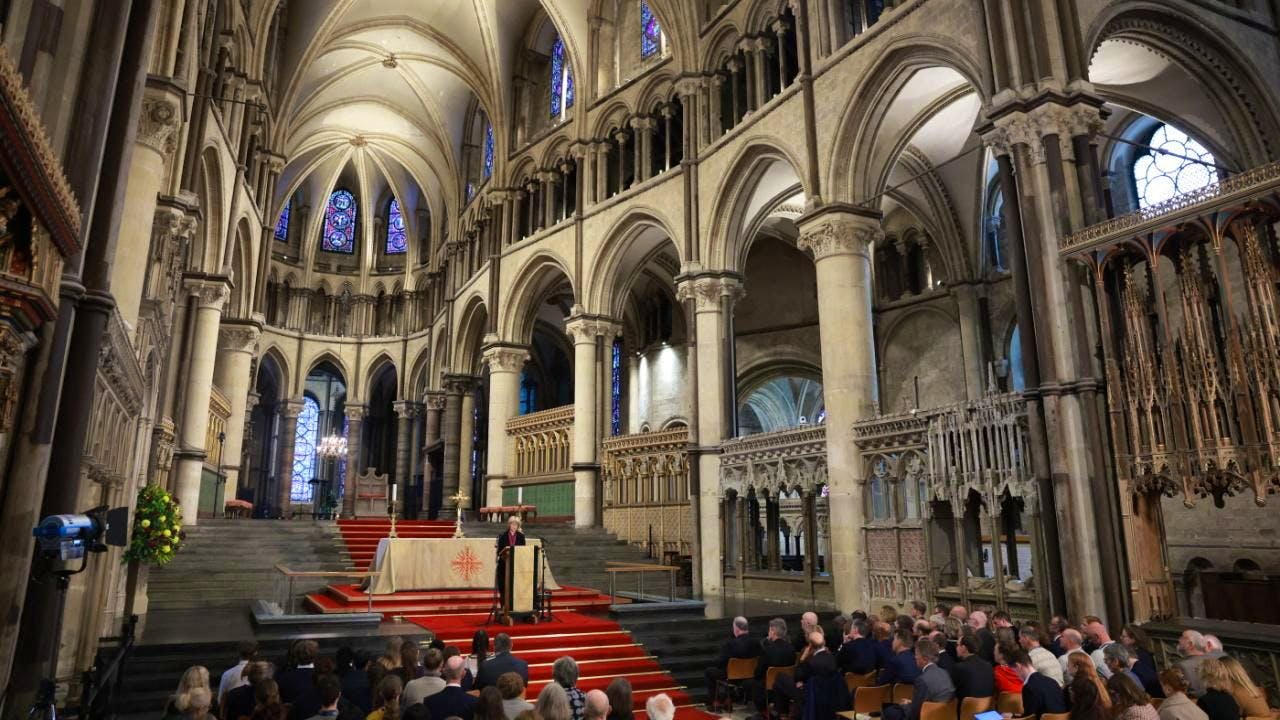 Religione. Benedizioni coppie gay, Chiesa anglicana fa marcia indietro