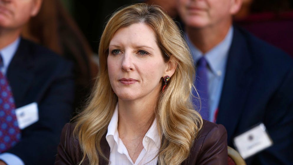 USA unter Donald Trump. Epstein-Verbindung: Chefjuristin von Goldman Sachs geht +++ Richter verhindert Degradierung von US-Senator Mark Kelly