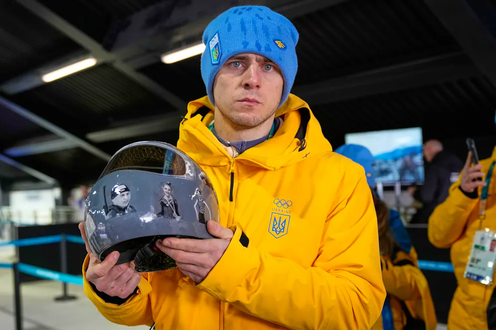 Vladyslav Heraskevych con il suo casco.