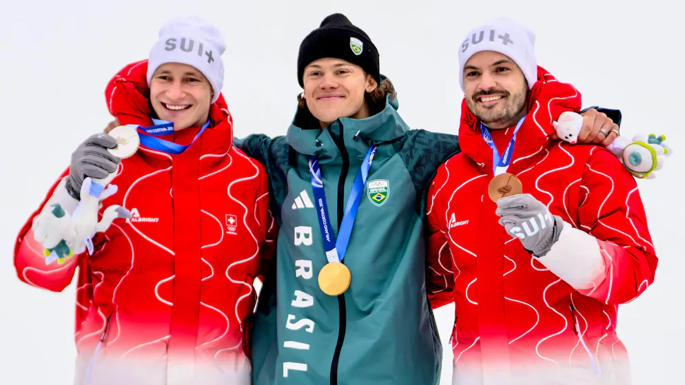 Lucas Pinheiro Braathen a décroché l’or devant Marco Odermatt et Loïc Meillard.