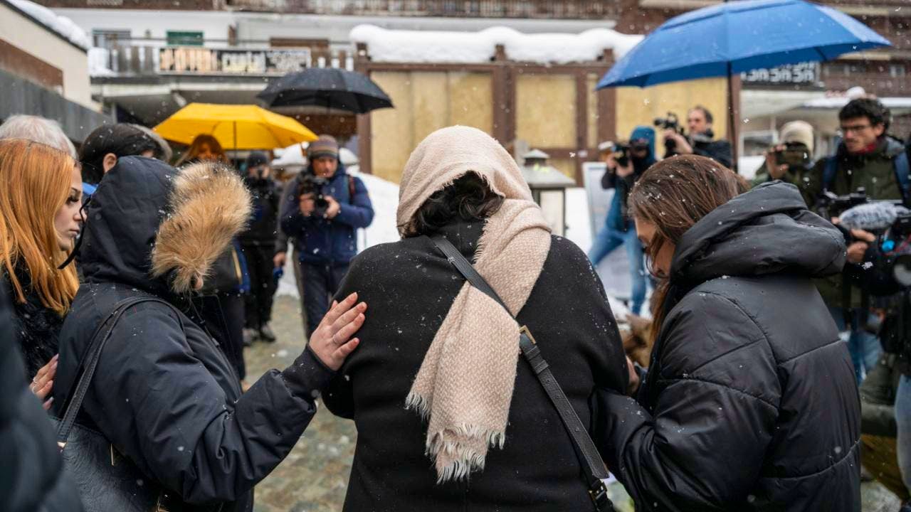 Fire disaster. Dozens attend memorial service in Crans-Montana