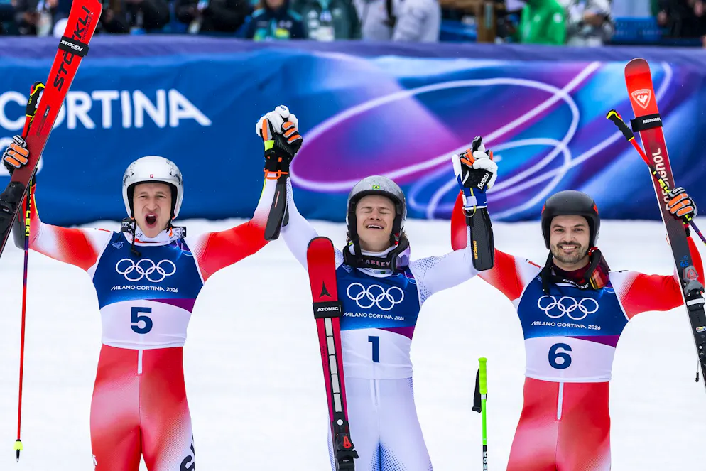 Olimpiadi 2026. La Svizzera conquista altre due medaglie nello sci alpino: Marco Odermatt (a sinistra) è secondo, mentre Loïc Meillard (a destra) arriva terzo nello slalom gigante di Bormio. Gli elvetici sono dietro al sensazionale Lucas Pinheiro Braathen. Il Brasile conquista il primo oro olimpico.