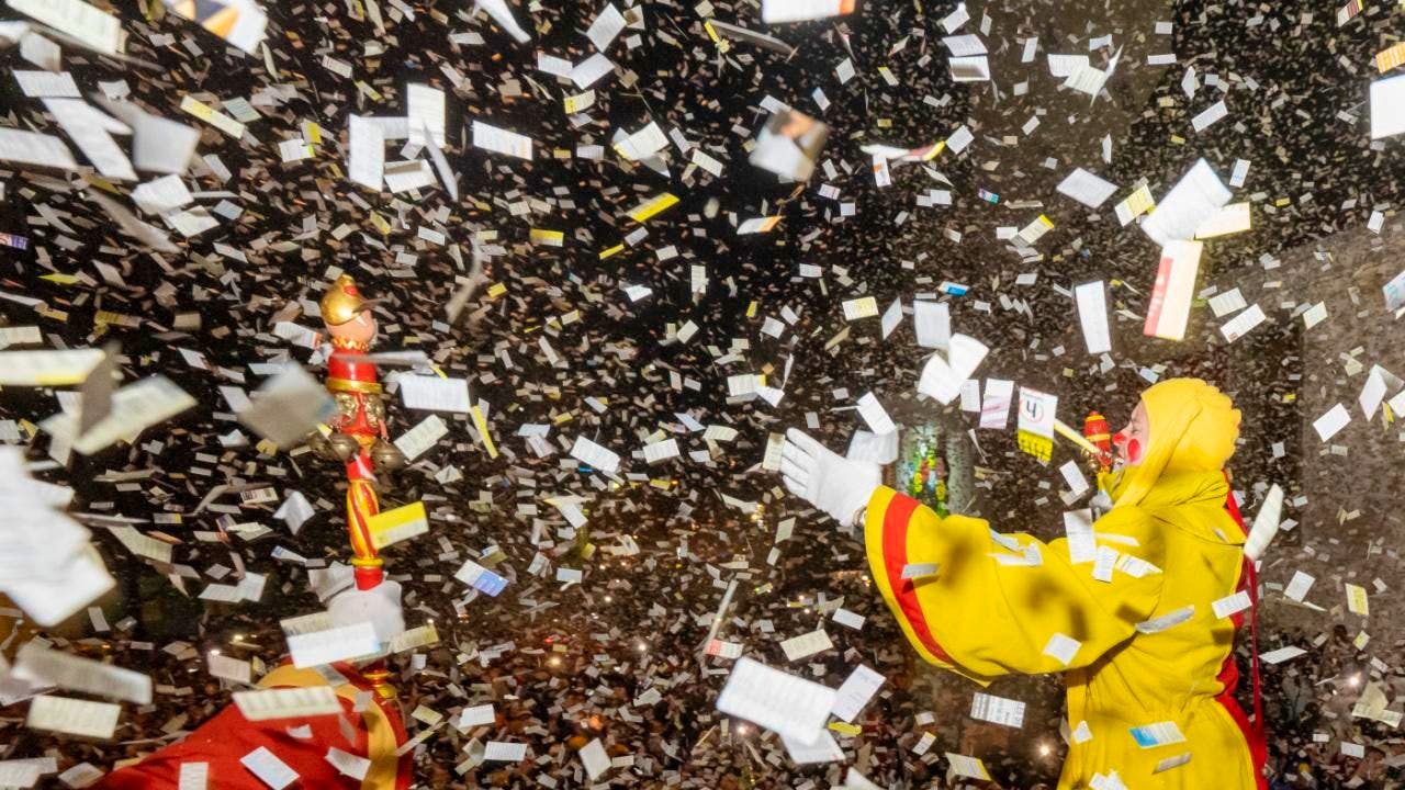 Customs. What happened on the first carnival weekend in Switzerland