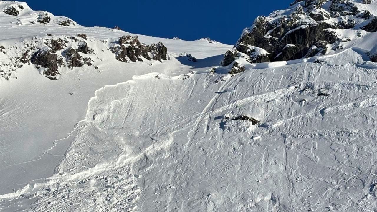 Lawinenunfall. 38-jähriger Snowboarder stirbt in Lawine bei Davos GR