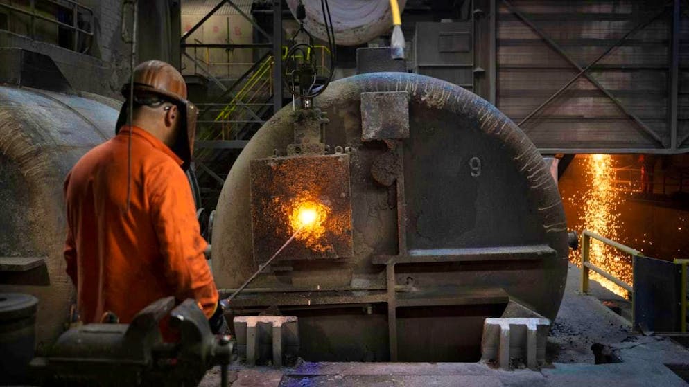 The Swiss economy grew slightly in the fourth quarter of 2025, supported by the services sector. Meanwhile, growth in industry remained subdued.(symbolic image)