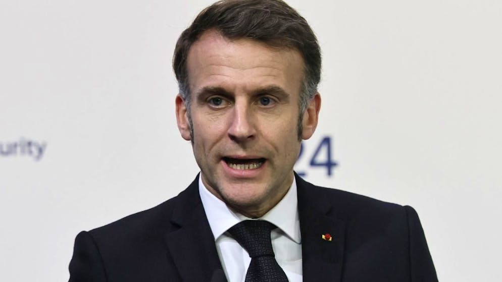 Francia. Macron omaggia la memoria di Navalny: «La sua morte è stata premeditata»