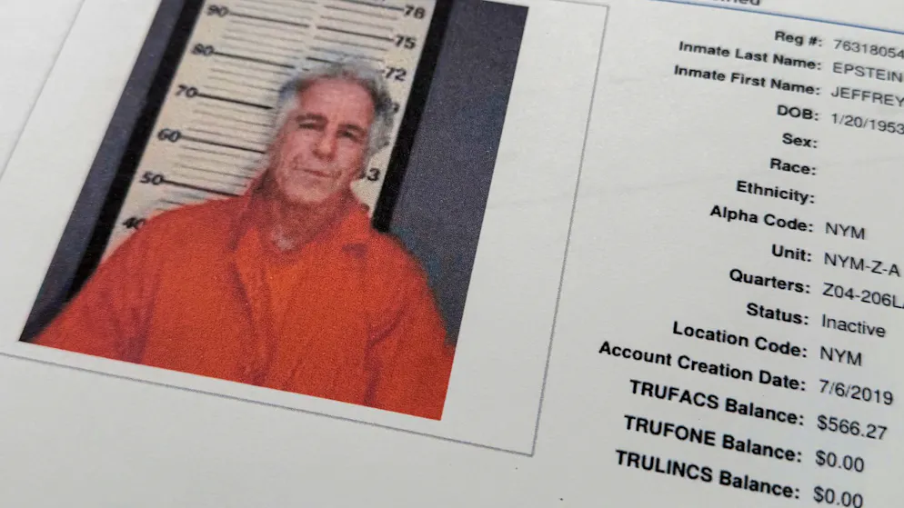 USA. Hillary Clinton accusa Trump di insabbiare i file Epstein, spunta un «week-end di sesso» della figlia di Fergie