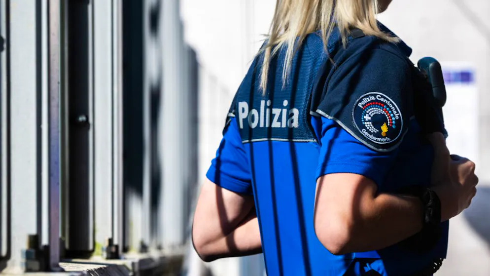 Die Tessiner Kantonspolizei hat bei einem 21-jährigen Schweizer Drogen und verschreibungspflichtige Medikamente sichergestellt. (Symbolbild)