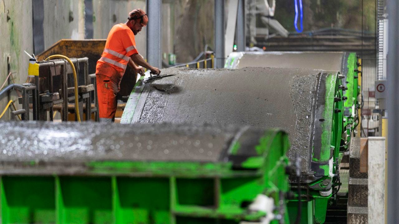 Politik. Kommission will vom Volk gutgeheissene Mindestlöhne unterbieten