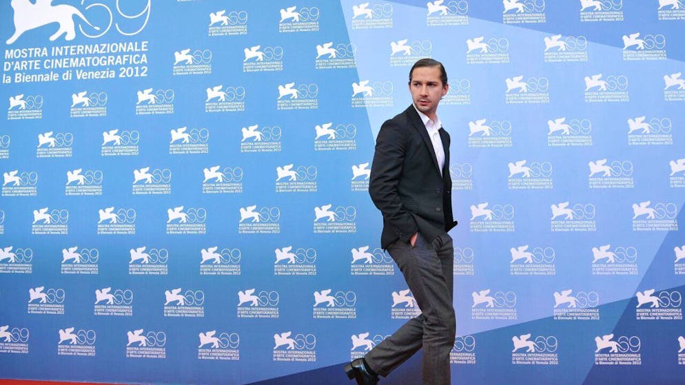 Ecco cos'è successo. Shia LaBoeuf cacciato da un locale e arrestato a New Orleans