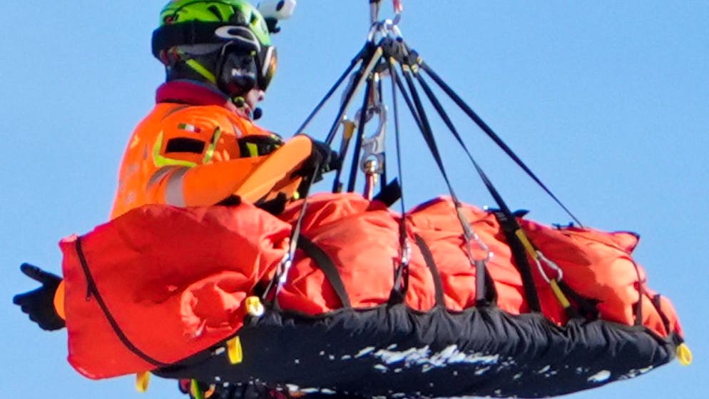 Alpine skiing. Lindsey Vonn can't stand again yet