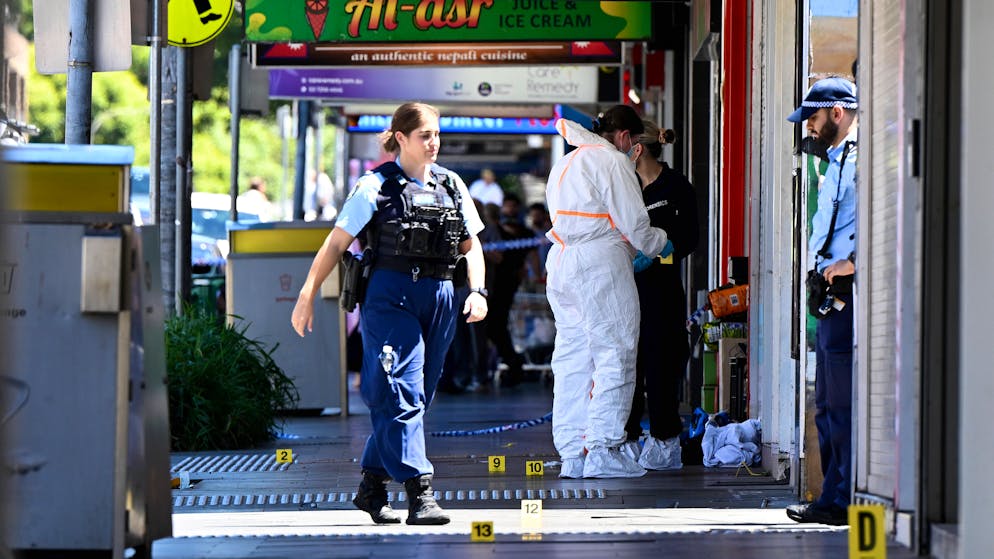 Panic scenes. Knife attack in Sydney - one dead, two seriously injured