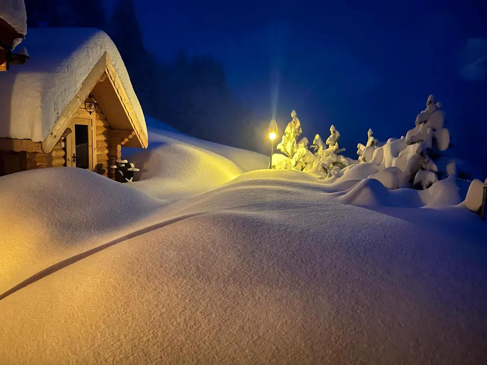 Schnee-Bilder Februar 2026. In Brambrüesch GR herrscht echte Winteridylle.