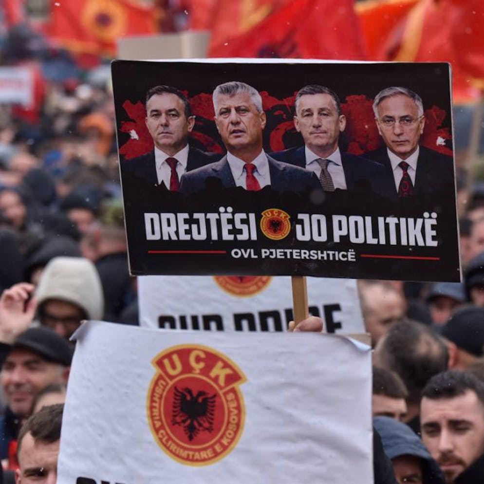 Kosovo. Manif en soutien à des chefs jugés pour crimes de guerre