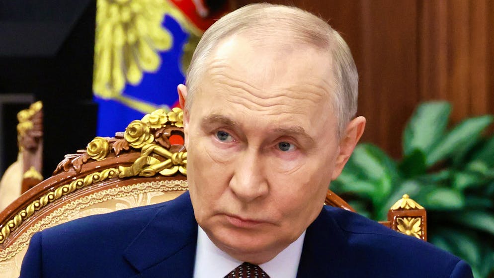 Poutine, oligarques, filles russes.... Ce que l’on sait des liens multiples et opaques entre Epstein et la Russie