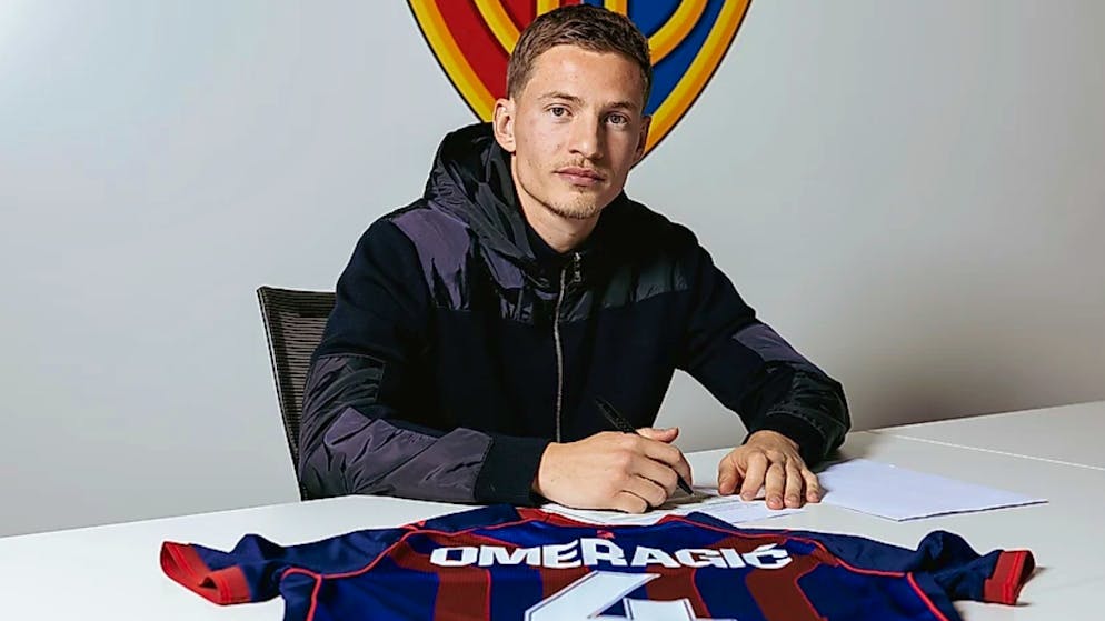 Winter-Transfers in der Super League. Basel findet keinen neuen Stürmer ++ YB gibt am meisten Geld aus ++ 17 Wechsel beim FCZ