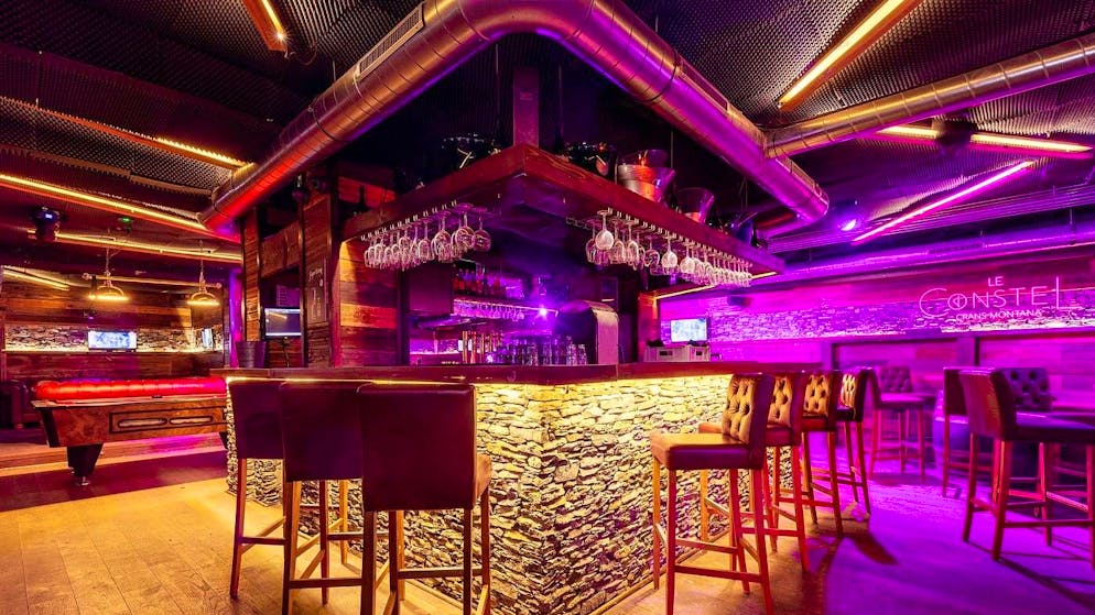 Tragödie in Crans-Montana VS. Rätsel um in Baumarkt verkaufte Akustikschaumplatte weiterhin ungelöst