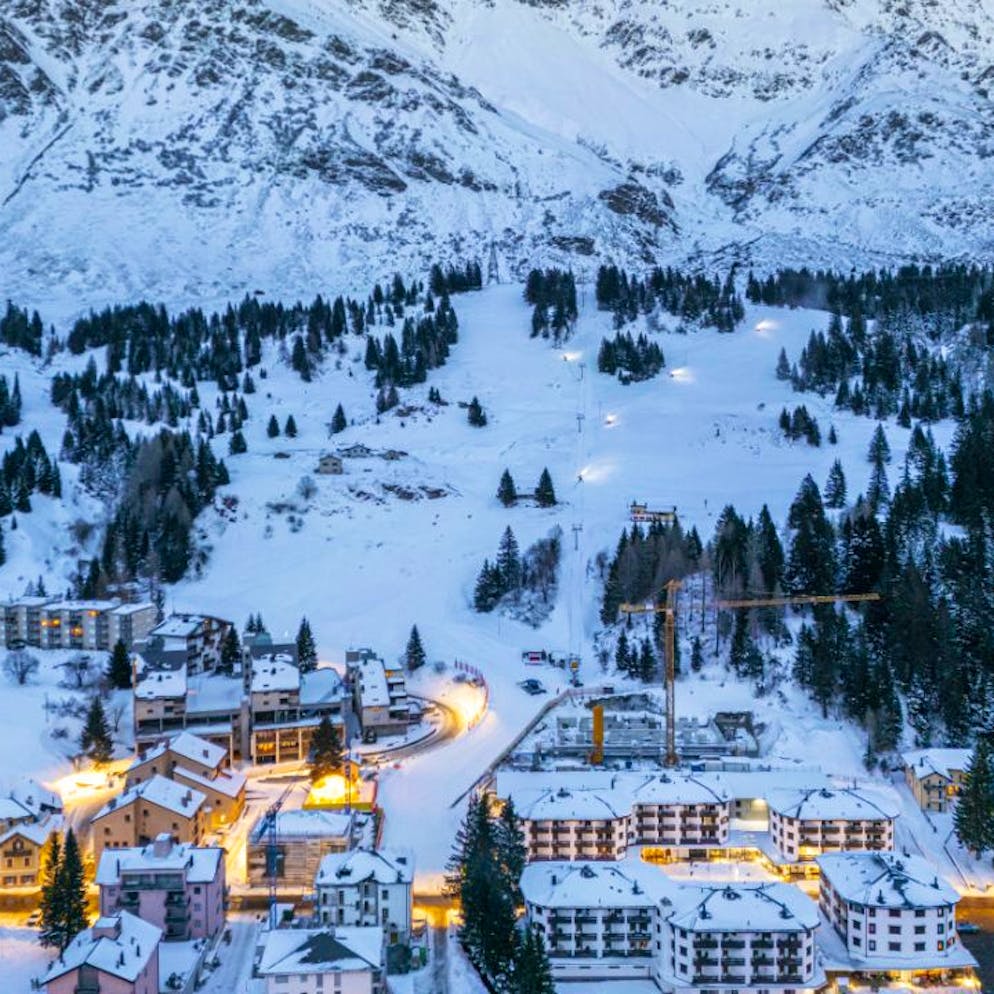 Grigioni. San Bernardino, tra rilancio e parcheggi al limite