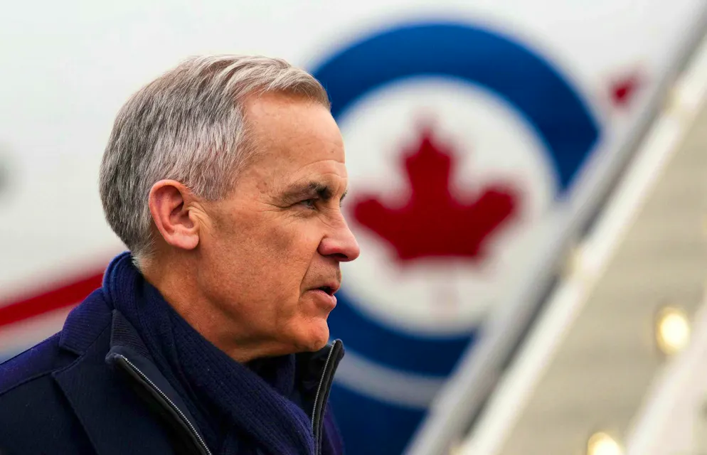 Mark Carney all'aeroporto di Zurigo il 19 gennaio prima di recarsi al WEF.