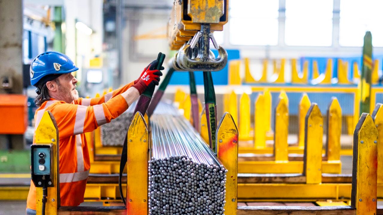 Labor market. Further increase in the number of people in employment - higher unemployment