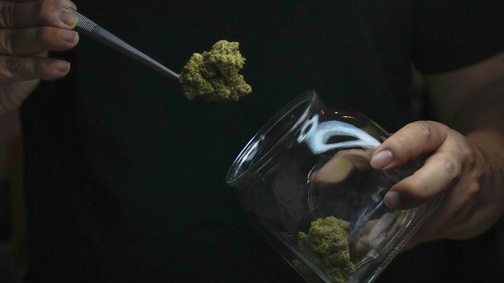 Nei suoi locali aveva di tutto. Un giovane del Luganese in manette per spaccio di droga