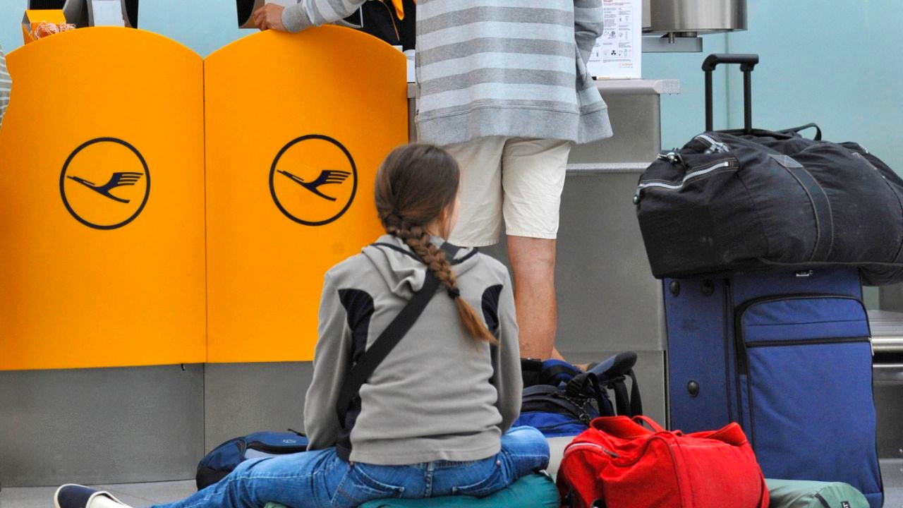 Luftverkehr. Auch bei Lufthansa Cityline droht ein Pilotenstreik