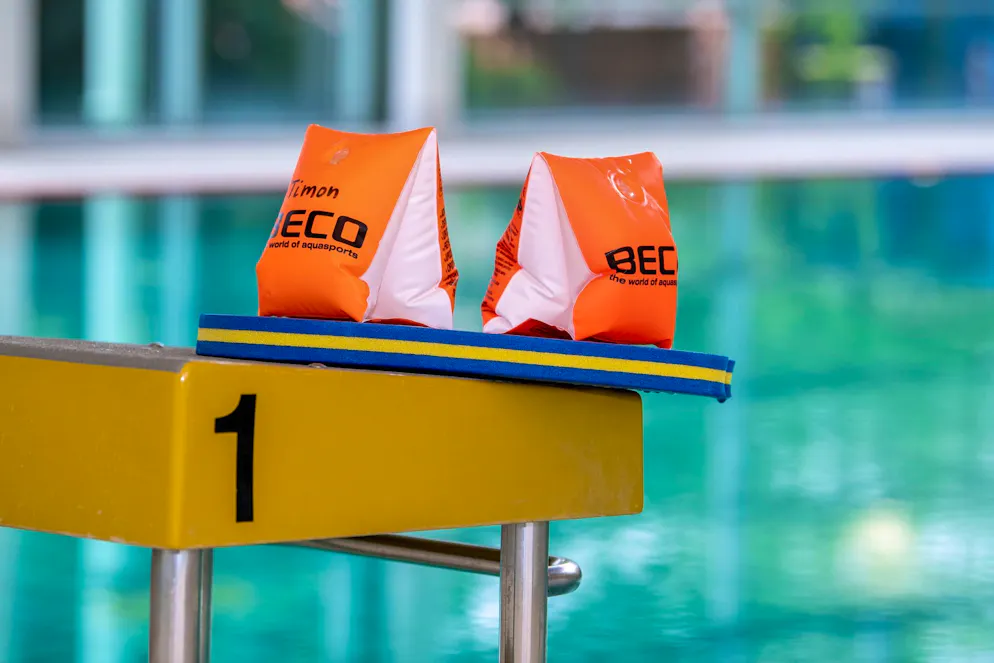 Der Schwimmunterricht erfüllt gemäss Bundesgericht grundsätzlich für alle Schulkinder eine wichtige sozialisierende Funktion.