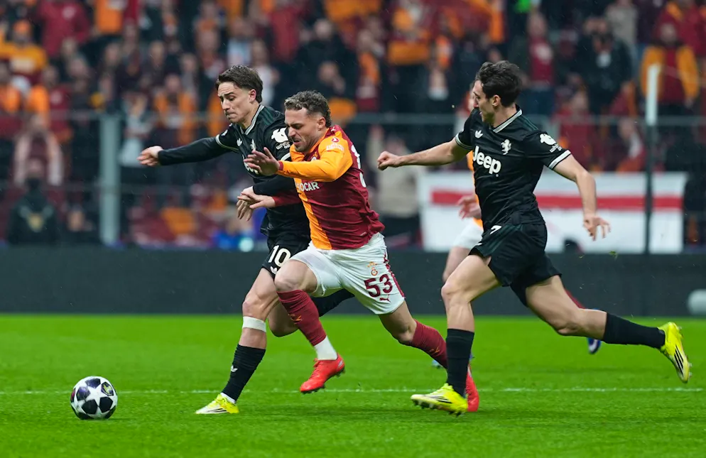 La Juventus chiude il primo tempo in vantaggio.