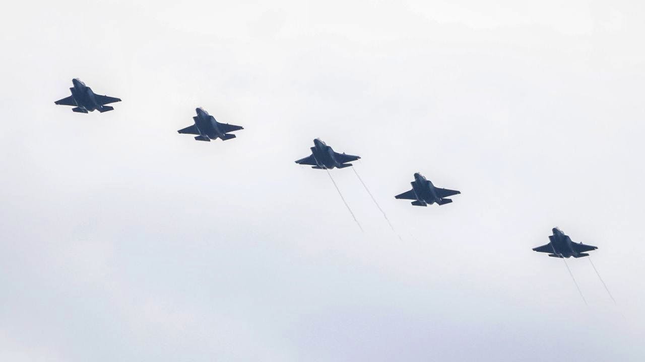 Politik. USA greifen drei angebliche Drogenboote an – Elf Tote