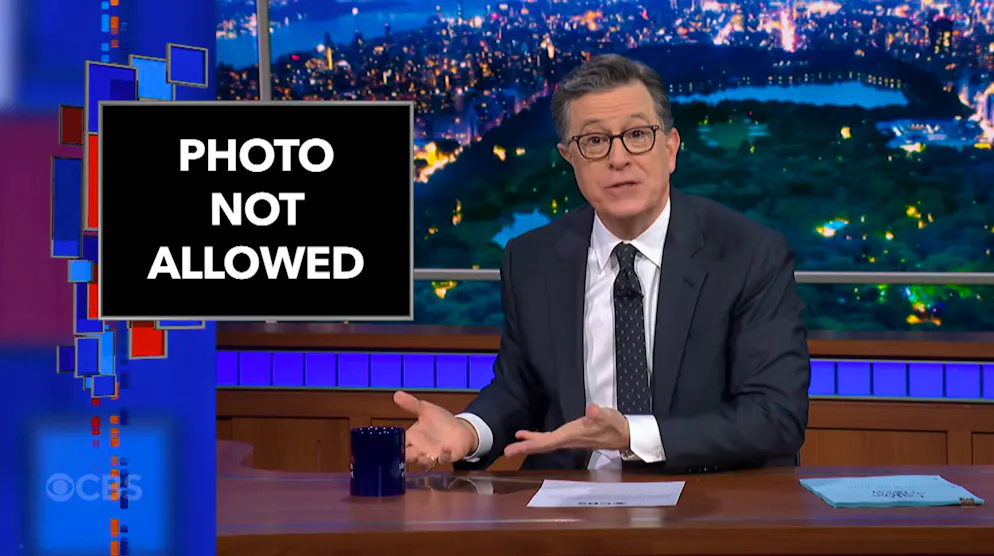 Jasmine Crockett, die Abgeordnete der Demokraten aus Texas? Darf Colbert so nicht zeigen.