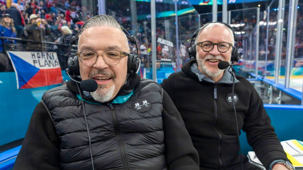 Ice hockey stadium announcers. Swiss announcer duo announce goals by Crosby and McDavid