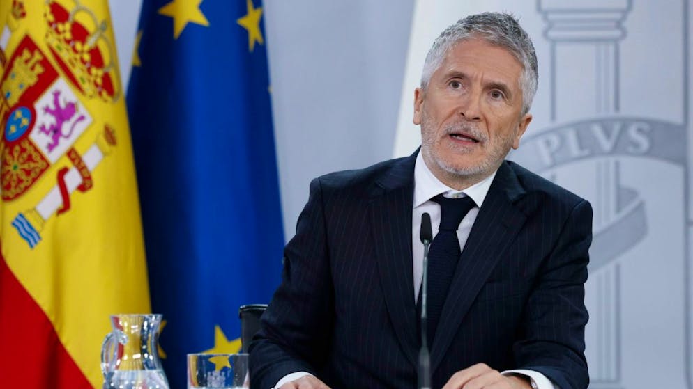 Per capo polizia indagato. Spagna: il ministro dell'interno ha coperto uno stupro del capo della polizia? Il Partido Popular chiede le dimissioni del politico