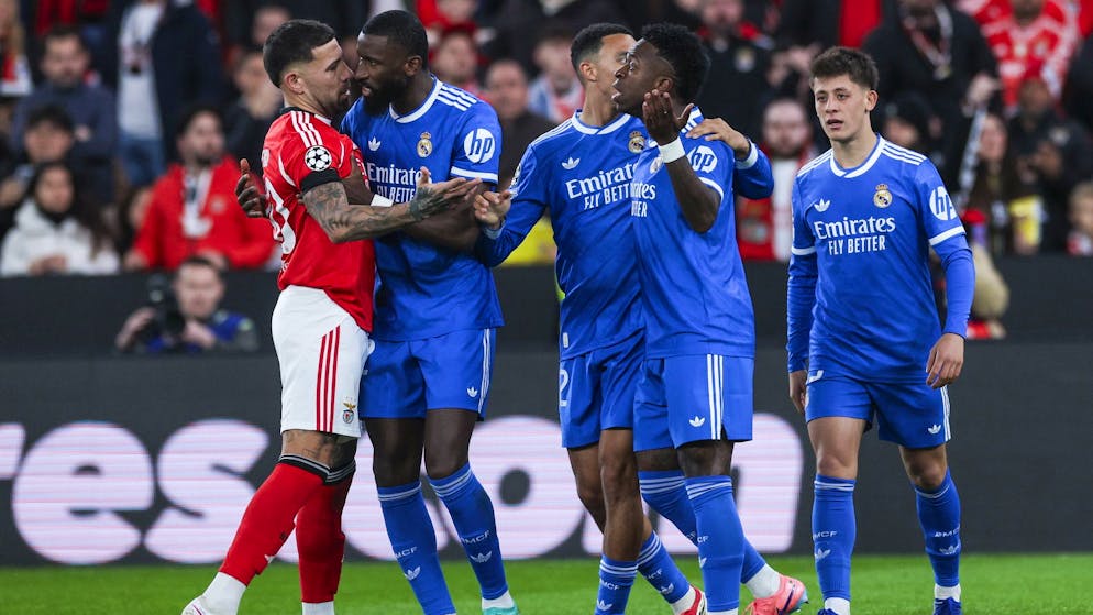 Chronologie zum Lissabon-Chaos. Rassismus-Vorwurf, Provokationen, Flaschenwurf und Platzverweis