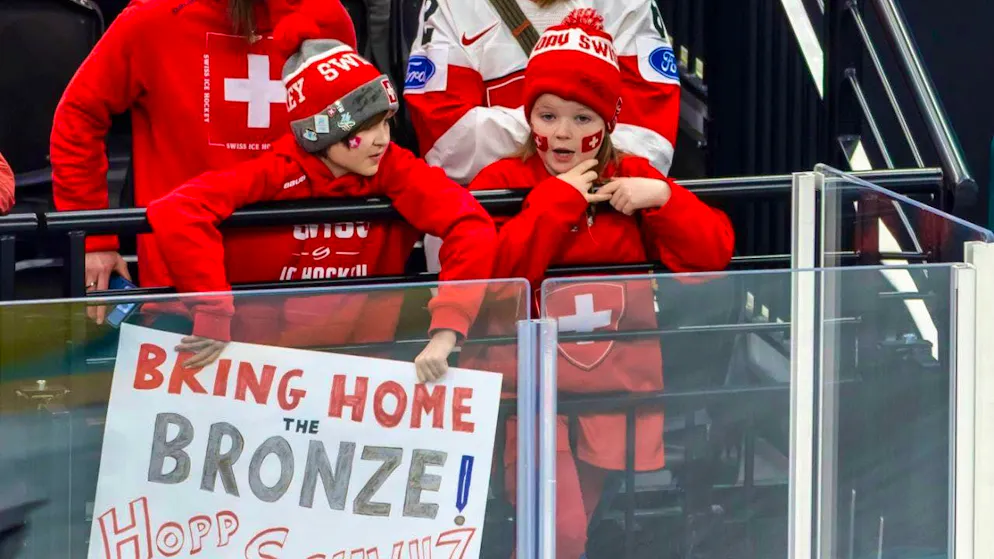 Alina Müller writes the next Olympic fairytale - Gallery. There was no lack of support for the Swiss women in the Santagiulia Arena in Milan
