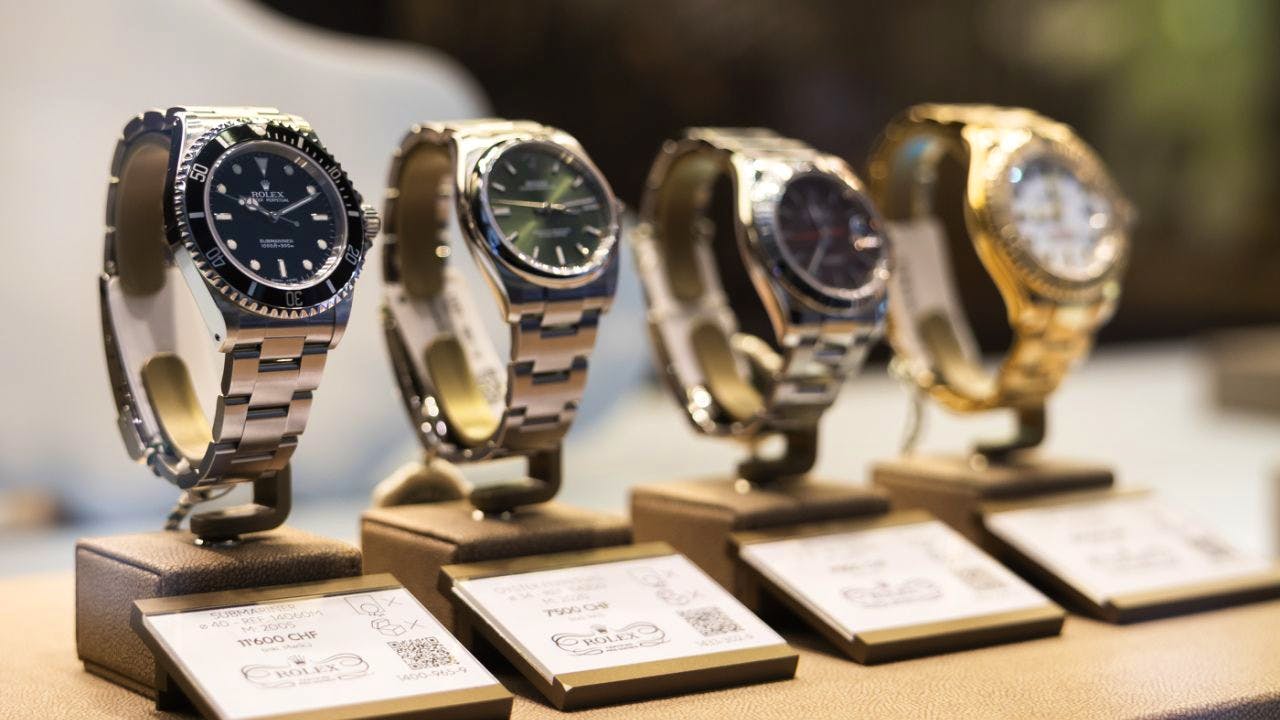 Retail trade. Watch exports also shrink in January