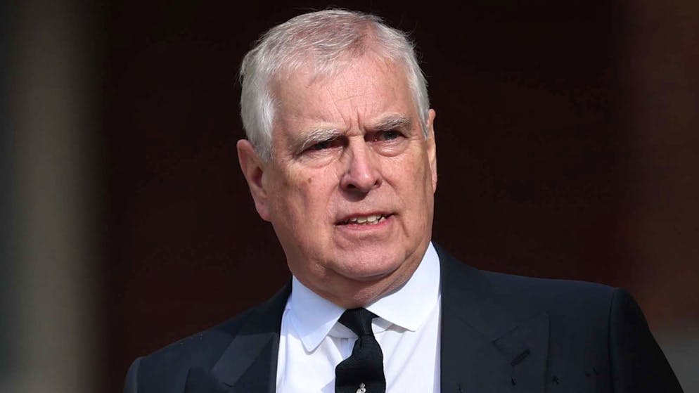 Verhaftet am Geburtstag. 66, isoliert und nun verhaftet – wie tief kann Skandal-Prinz Andrew noch fallen?