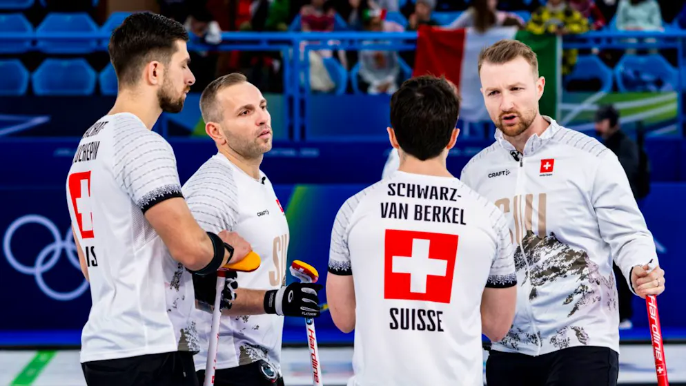 Curling. Schweizer Männer-Team mit makelloser Bilanz in die Halbfinals