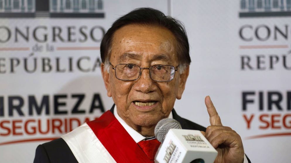 Eletto dal Parlamento. Balcázar a sorpresa nuovo presidente ad interim del Perù