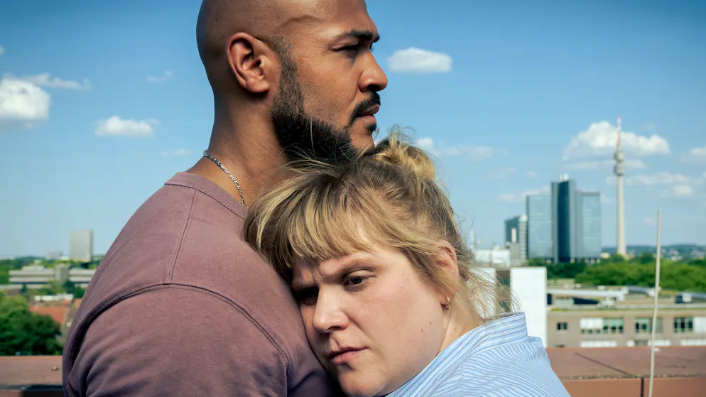 So komplex war Stefanie Reinspergers Abschied vom Dortmunder «Tatort». Rosa Herzog, gespielt von Stefanie Reinsperger, verlässt den Dortmunder «Tatort». Die 38-jährige Österreicherin geht auf eigenen Wunsch.