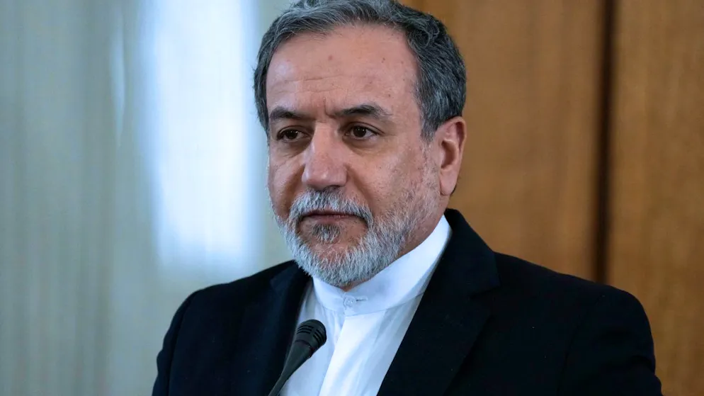 ARCHIV - Der iranische Außenminister Abbas Araghtschi nimmt an einer Pressekonferenz teil. Foto: Vahid Salemi/AP/dpa