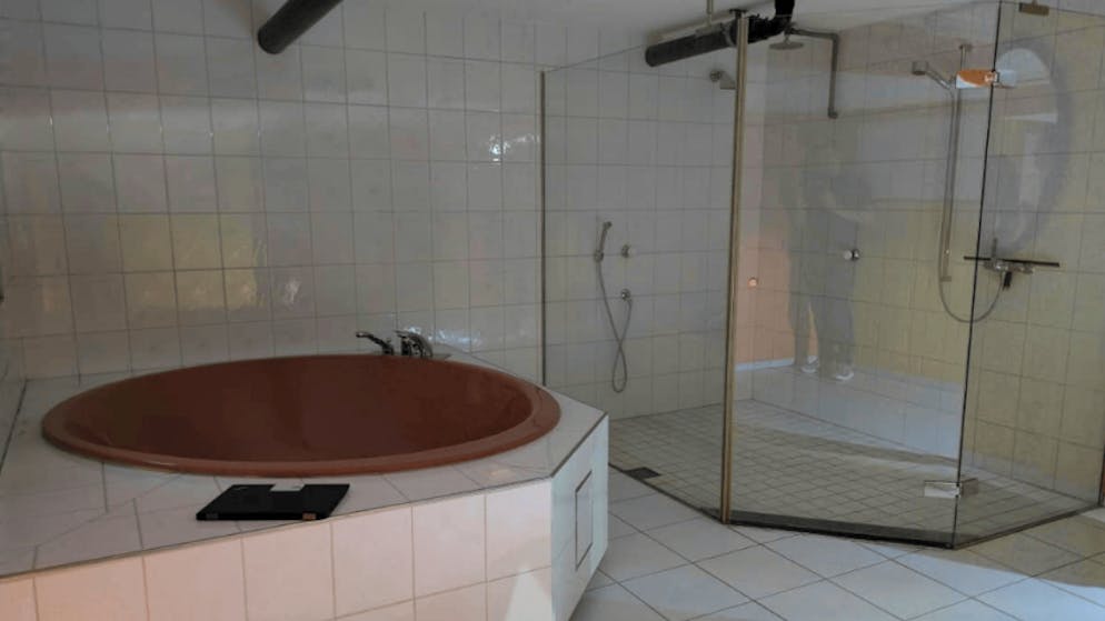 Sauna-Skandal in Bülach. Gemeinde verschweigt Wellness-Oase in Kläranlage