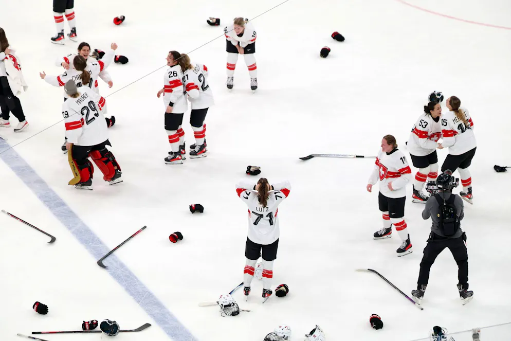 Die besten Bilder der Olympischen Spiele 2026 in Milano Cortina. Die Schweizerinnen gewinnen das Bronze-Spiel. Die Freude könnte nicht grösser sein.