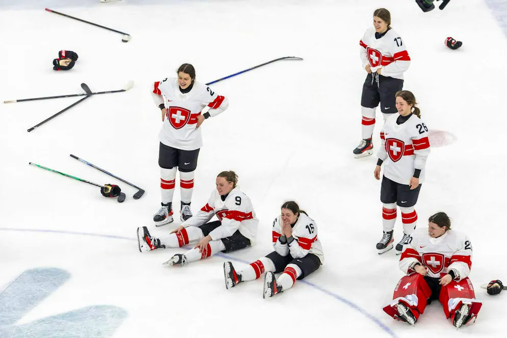Great emotions among the national team players after winning the bronze medal game.