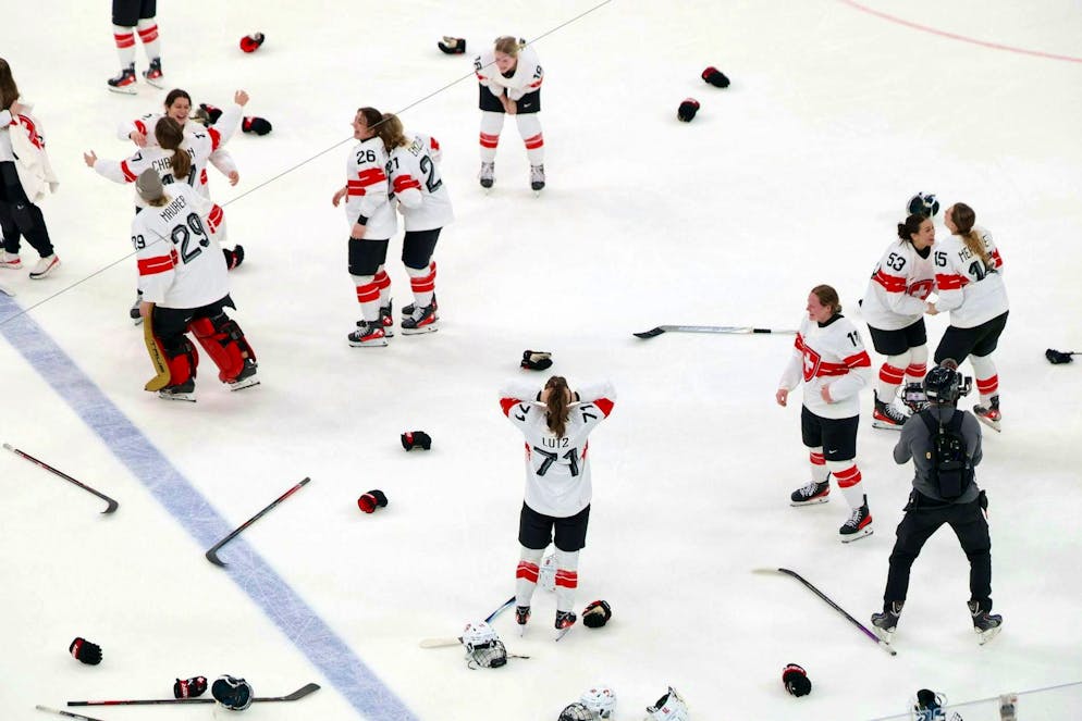 The best pictures of the 2026 Olympic Games in Milano Cortina. The Swiss women win the bronze medal game. The joy couldn't be greater.