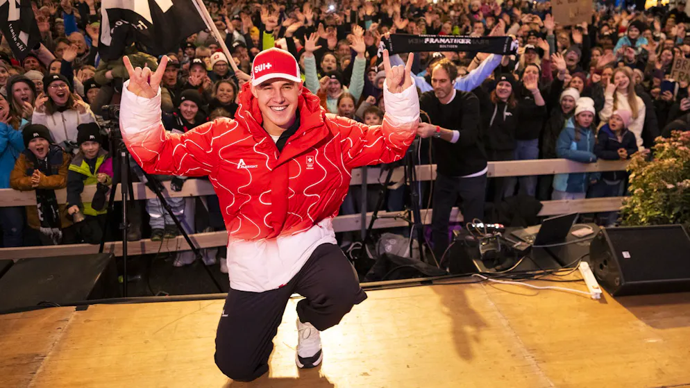 Frenetischer Empfang. Boltigen feiert den dreifachen Olympiasieger Franjo von Allmen