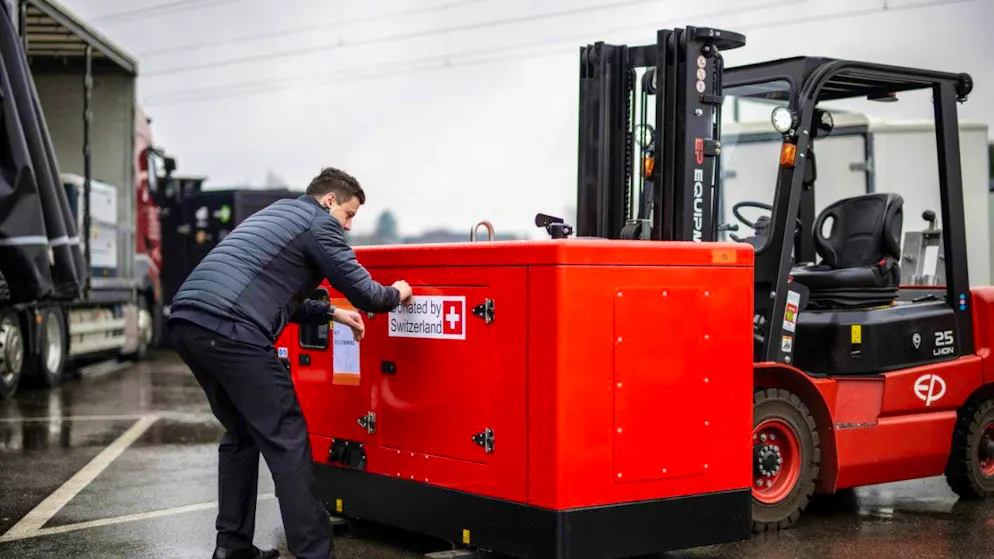 Donation from Switzerland: The packaged diesel generators are part of the aid delivery to Ukraine. (archive picture)