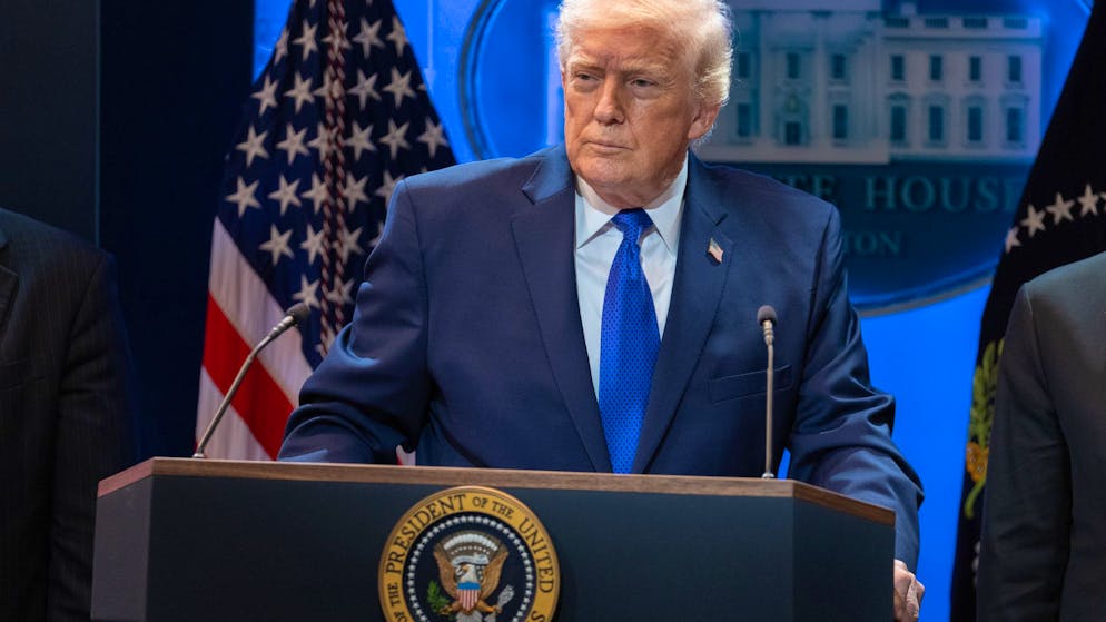 Dispute escalates. EU suspends trade agreement with the USA